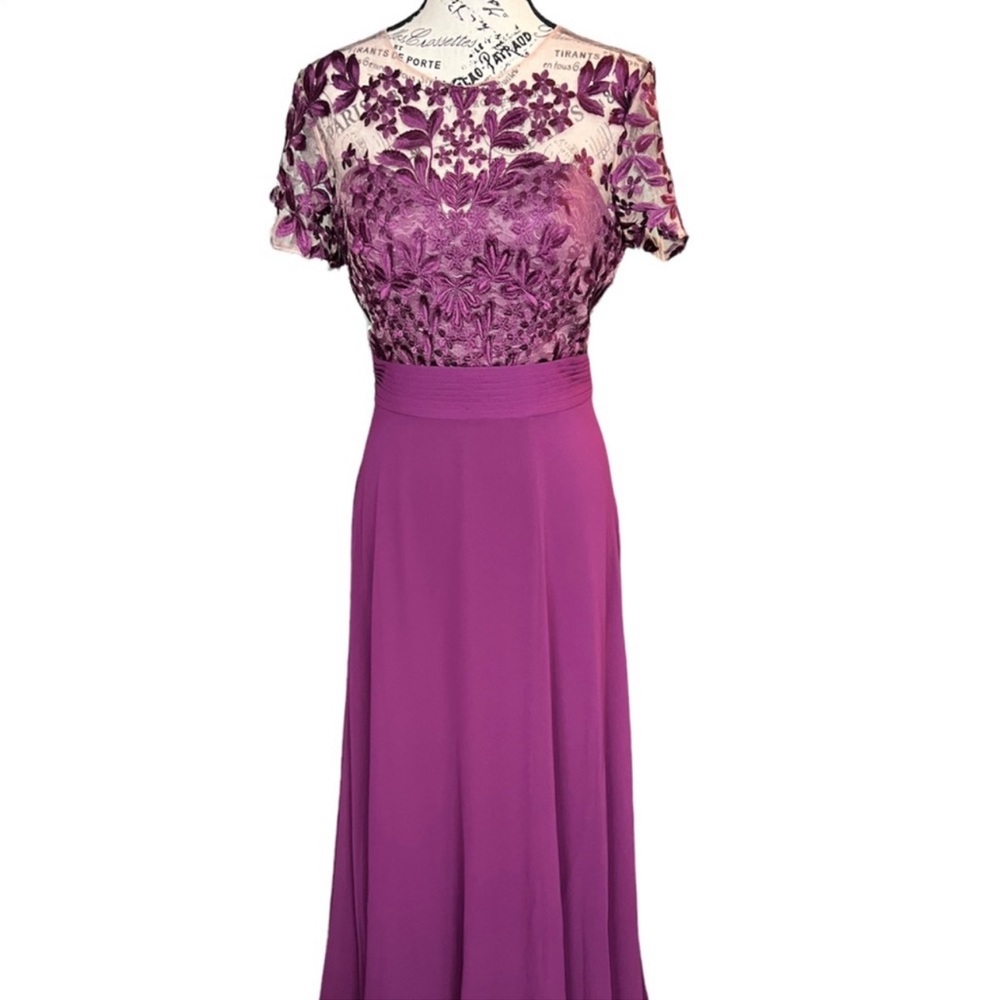 JS Collections Gown